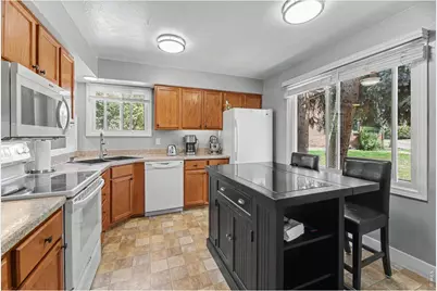 13017 Clayton Ct, Thornton, CO 80241 - Photo 9