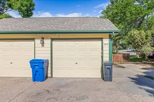 1048 Tierra Ln, Fort Collins, CO 80521 - Photo 3