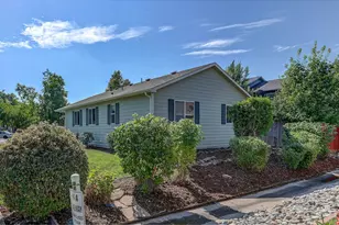 346 Wadsworth Cir, Longmont, CO 80504 - Photo 3