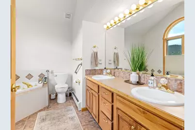 680 Cedar Ridge Cir, Estes Park, CO 80517 - Photo 25