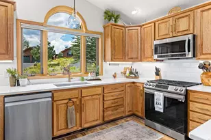 680 Cedar Ridge Cir, Estes Park, CO 80517 - Photo 17