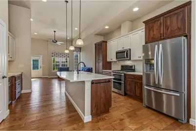 1011 Sabatino Ln, Fort Collins, CO 80521 - Photo 7