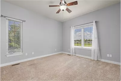 1001 Wyndemere Cir, Longmont, CO 80504 - Photo 31