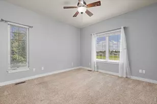 1001 Wyndemere Cir, Longmont, CO 80504 - Photo 31