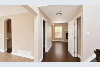 2123 E 100th Pl, Thornton, CO 80229 - Photo 7