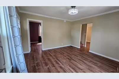611 Douglas St, Sterling, CO 80751 - Photo 3