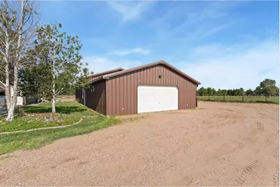 2121 E 20th St, Greeley, CO 80631 - Photo 3
