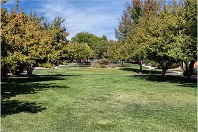 1012 Sonoma Cir #5B, Longmont, CO 80504 - Photo 33