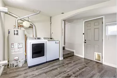 1735 W Burlington Pl, Denver, CO 80221 - Photo 25