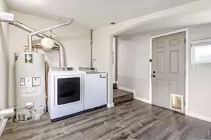 1735 W Burlington Pl, Denver, CO 80221 - Photo 25