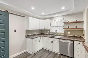 1735 W Burlington Pl, Denver, CO 80221 - Photo 15
