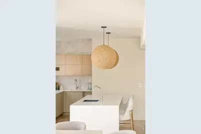 570 Cook St, Denver, CO 80206 - Photo 7
