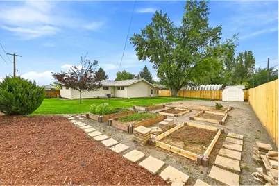 12721 Woodland Dr, Longmont, CO 80504 - Photo 27