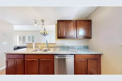 5047 E 112th Ct, Thornton, CO 80233 - Photo 5