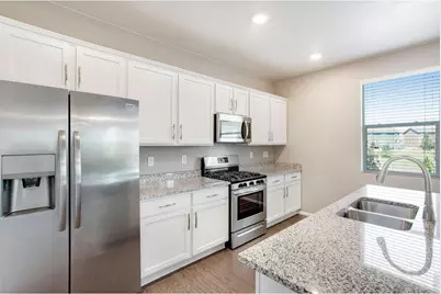 912 Charlton Dr, Windsor, CO 80550 - Photo 15