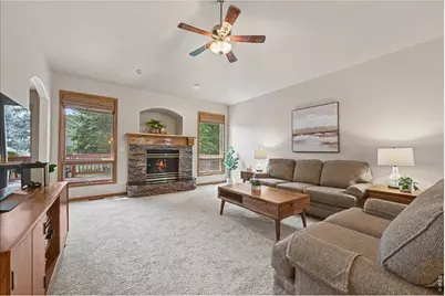 1010 N 4th St, Johnstown, CO 80534 - Photo 5
