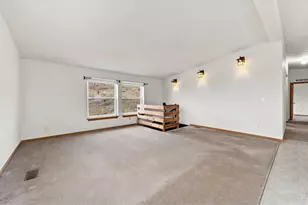 8266 Gray Squirrel Ct, Loveland, CO 80538 - Photo 5