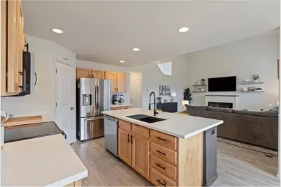 1827 Abundance Dr, Windsor, CO 80550 - Photo 9