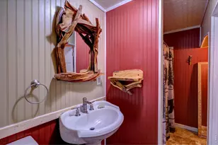 909 Riverside Dr, Estes Park, CO 80517 - Photo 25