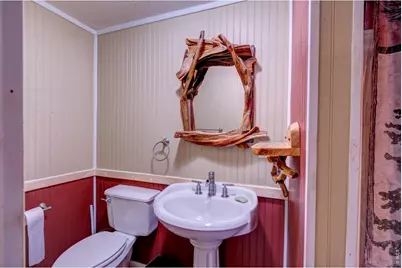 909 Riverside Dr, Estes Park, CO 80517 - Photo 21