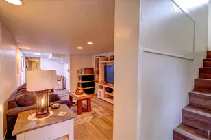 909 Riverside Dr, Estes Park, CO 80517 - Photo 35
