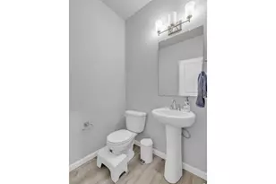10581 Paris St, Commerce City, CO 80640 - Photo 9