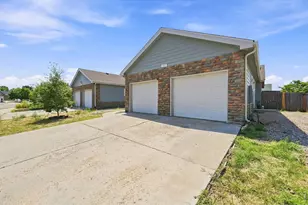 603 S Carriage Dr, Milliken, CO 80543 - Photo 39