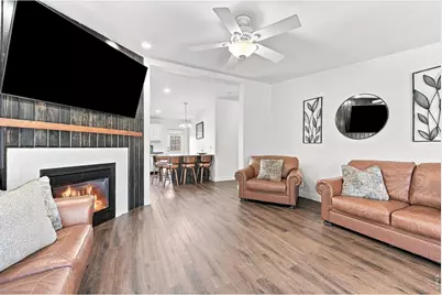 603 S Carriage Dr, Milliken, CO 80543 - Photo 5