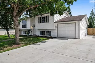 2421 W Plum St, Fort Collins, CO 80521 - Photo 1