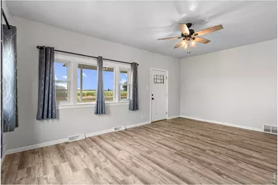 16524 County Road 394, La Salle, CO 80645 - Photo 7