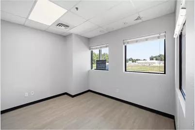 453 N Denver Ave, Loveland, CO 80537 - Photo 9