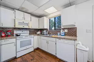 2413 W 27th St, Greeley, CO 80634 - Photo 5