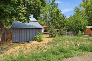 338 W 9th St, Loveland, CO 80537 - Photo 37