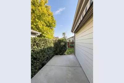 2266 Paonia St, Loveland, CO 80538 - Photo 23