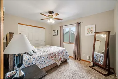 3919 Logan Dr, Loveland, CO 80538 - Photo 15