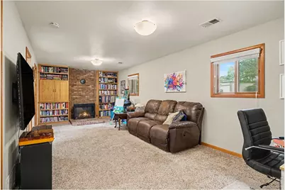 3919 Logan Dr, Loveland, CO 80538 - Photo 21