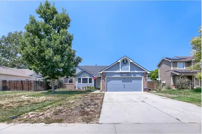 705 Country Acres Dr, Johnstown, CO 80534 - Photo 1