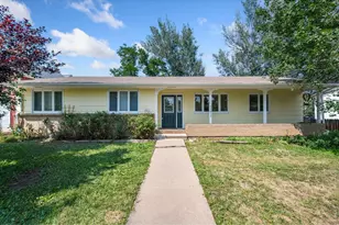 2612 Mountain View Ave, Longmont, CO 80503 - Photo 1