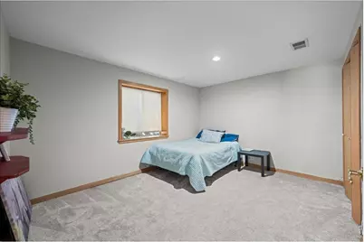 2431 Maplewood Cir E, Longmont, CO 80503 - Photo 23