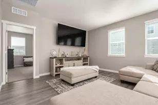 305 N 64th Ave, Greeley, CO 80634 - Photo 13