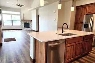 1928 Sunshine Peak Dr, Loveland, CO 80538 - Photo 7