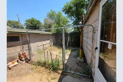 310 N 8th Ave, Sterling, CO 80751 - Photo 21