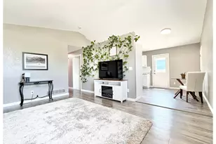 183 Calabria Dr, Windsor, CO 80550 - Photo 3