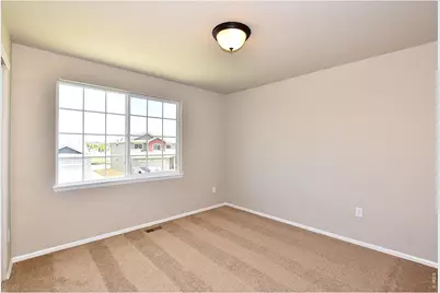 2402 Blissful Ln, Johnstown, CO 80534 - Photo 33