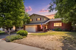 3906 W 22nd St, Greeley, CO 80634 - Photo 3