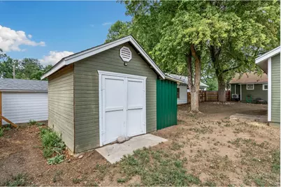542 E 10th St, Loveland, CO 80537 - Photo 23