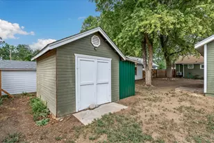 542 E 10th St, Loveland, CO 80537 - Photo 23