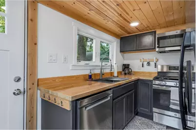 542 E 10th St, Loveland, CO 80537 - Photo 5