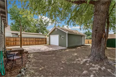 542 E 10th St, Loveland, CO 80537 - Photo 21
