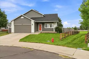 542 S Savannah Cir, Milliken, CO 80543 - Photo 3